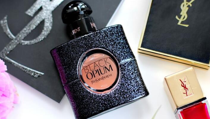 Perfume's Club中文官网折扣码2026 YSL Black Opium黑鸦片香水150ml折后价€121.33（约927元）直邮国内 支持支付宝